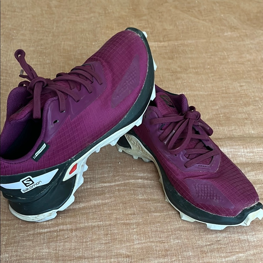 Salomon Purple Athletic Shoes for Trail Running